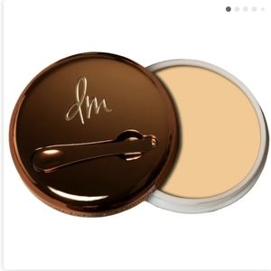 Danessa Myricks Yummy Skin Blurring Balm Powder Shade 2 Light Golden Undertones